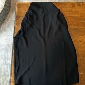 Never worn black sleeveless babaton aritzia business casual top